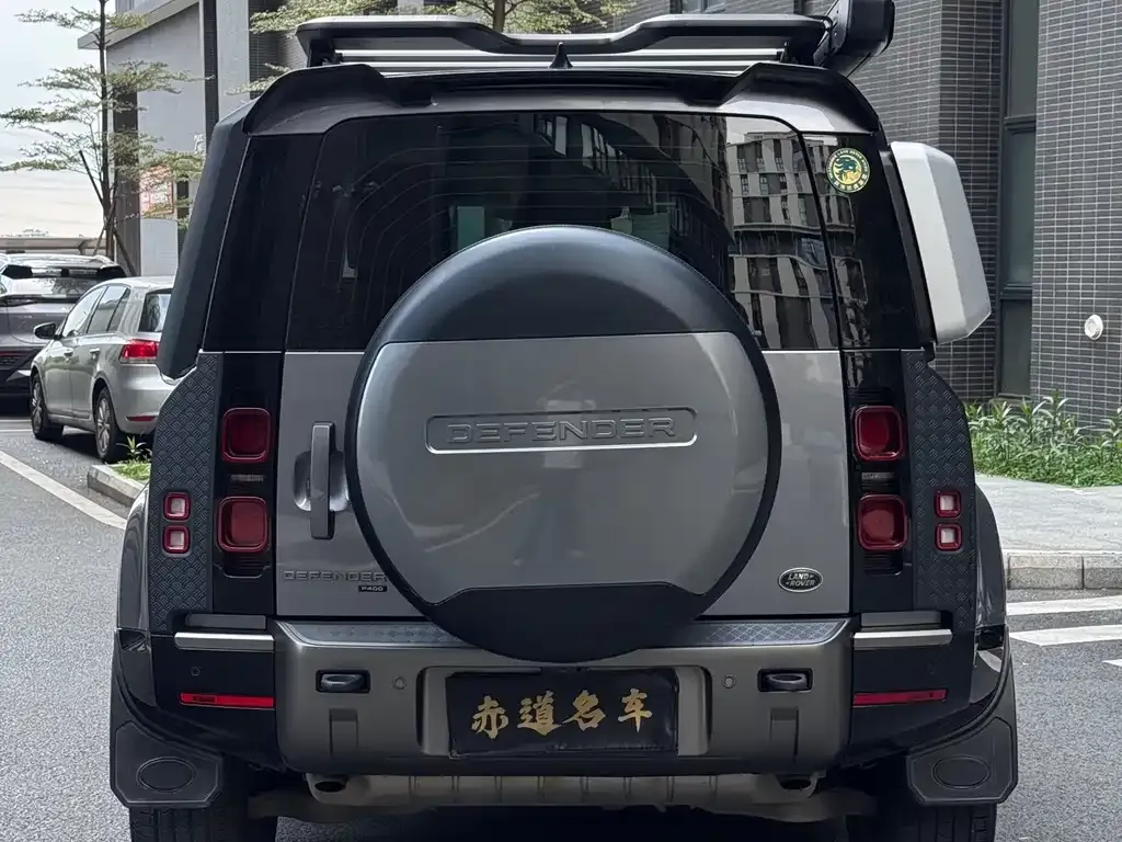 Land Rover Defender — фото 4