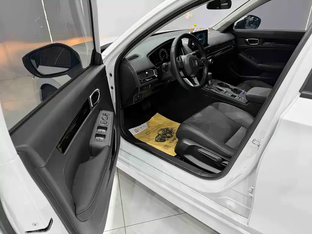 Honda Civic — фото 10