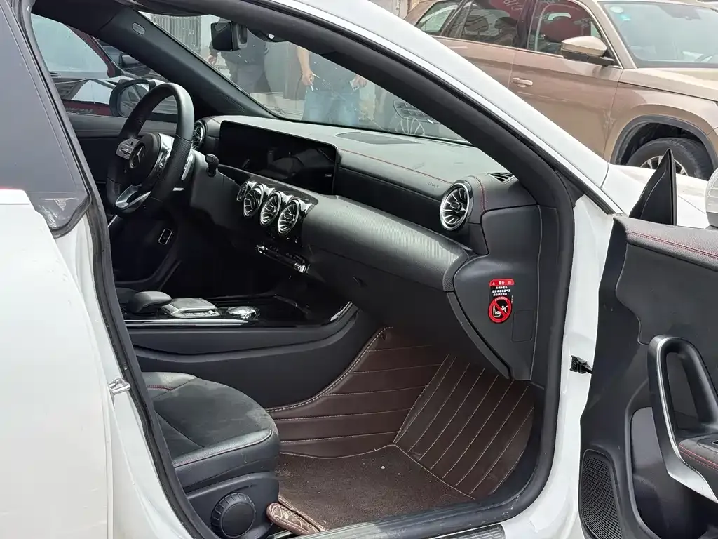 Mercedes-Benz CLA (Import) — фото 10