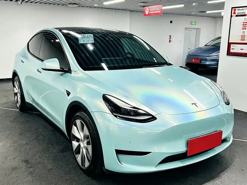 Tesla Model Y — фото 8
