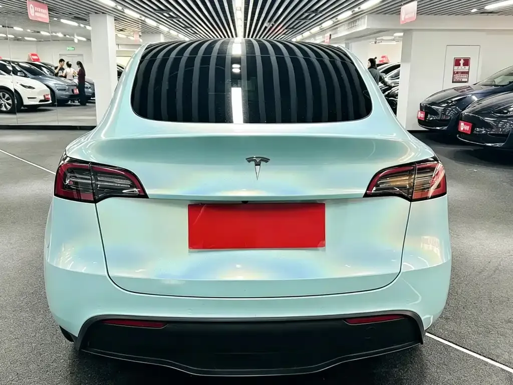Tesla Model Y — фото 7