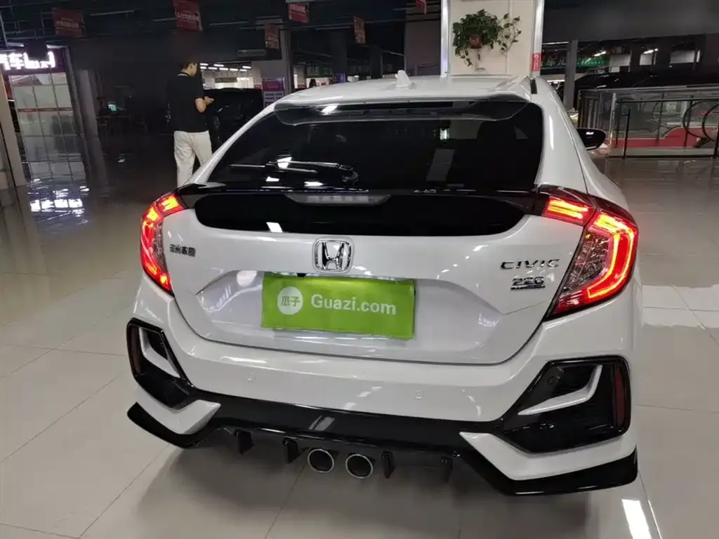 Honda Civic — фото 10