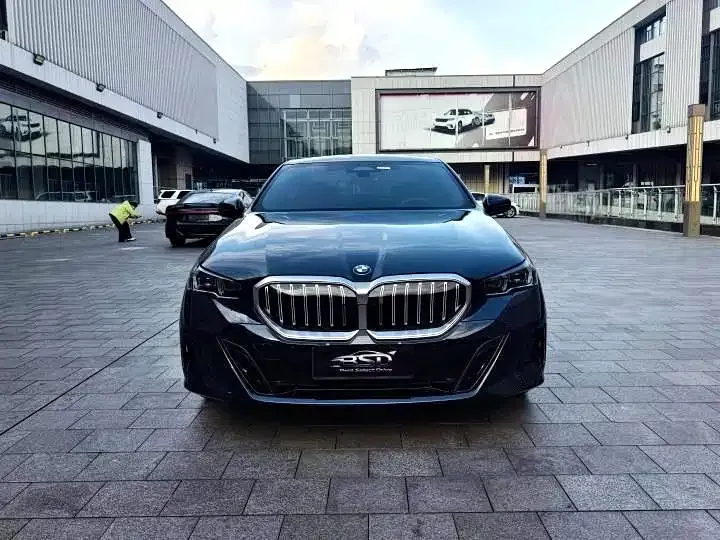 BMW 5 Series (Import) 2024 из CN, фото 8