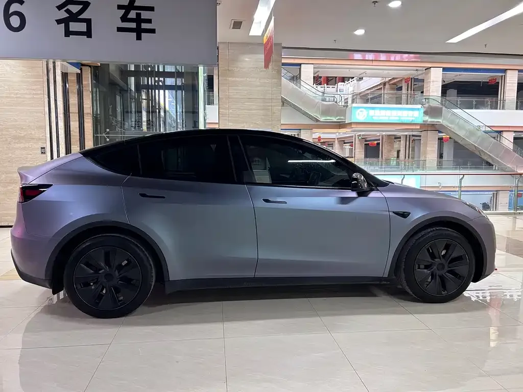 Tesla Model Y — фото 7