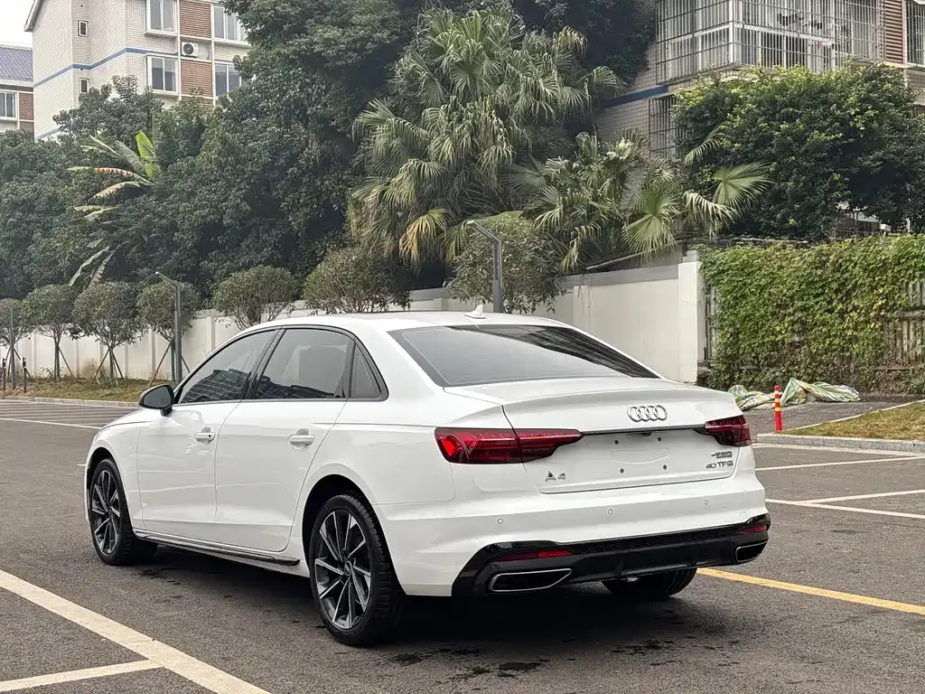 Audi A4L — фото 7