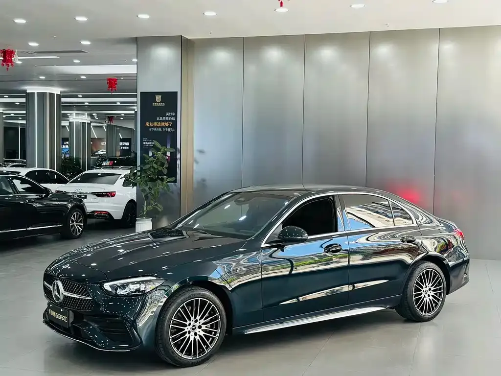 Mercedes-Benz C-Class — фото 1