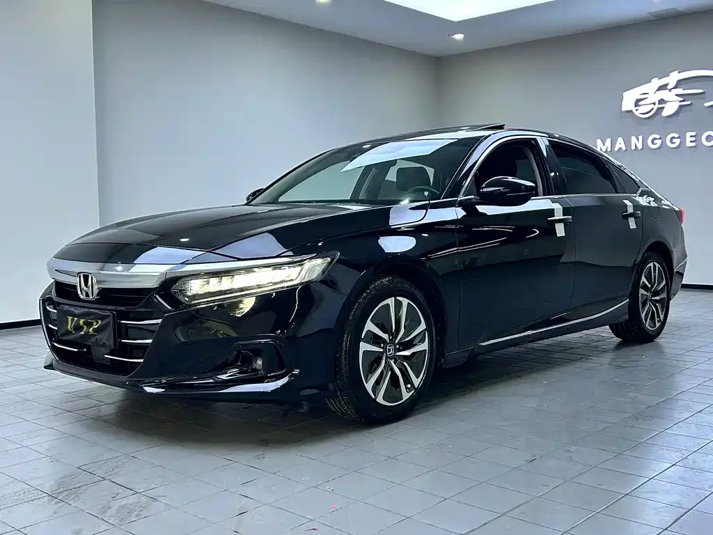 Honda Accord — фото 1