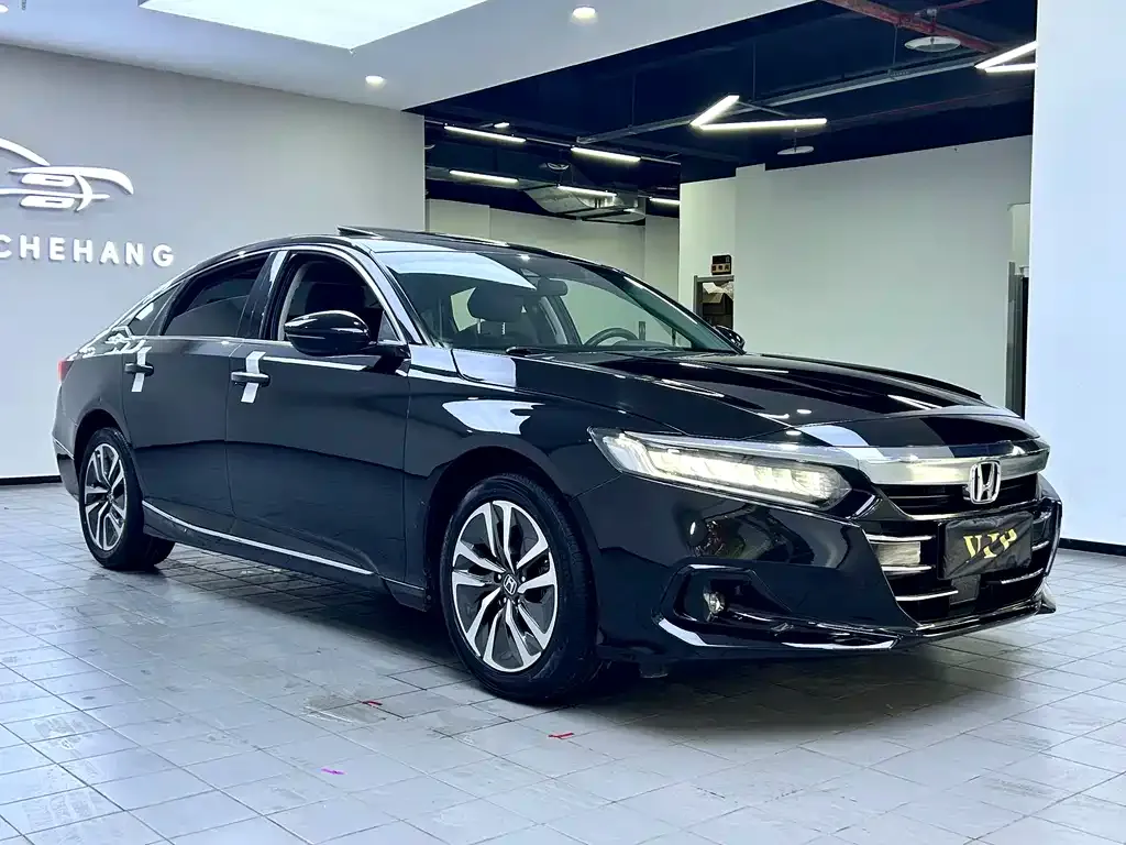 Honda Accord — фото 8