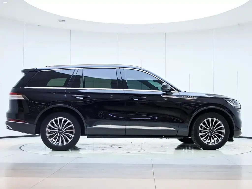Lincoln Aviator — фото 4
