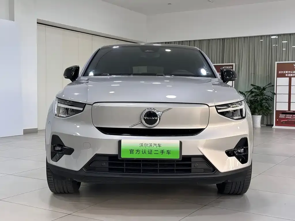 Volvo C40 2023 из CN, фото 2