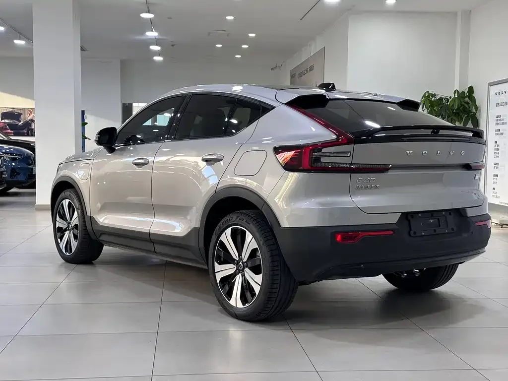 Volvo C40 2023 из CN, фото 5