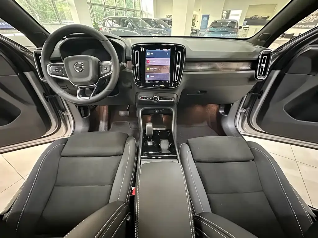Volvo C40 2023 из CN, фото 8