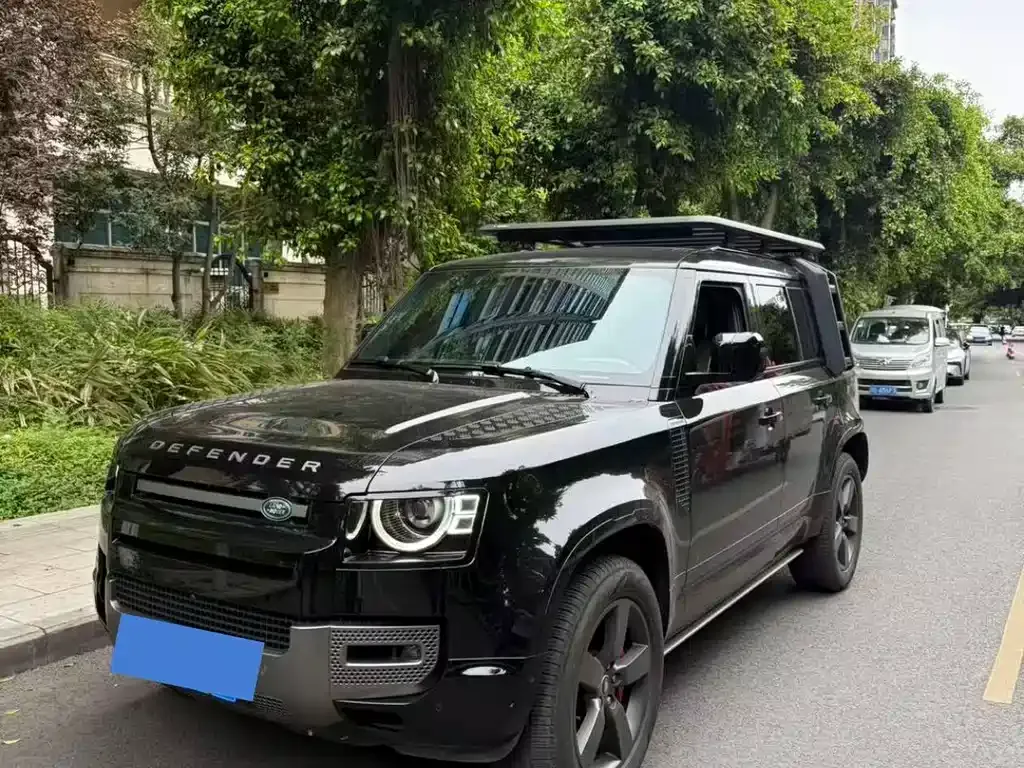 Land Rover Defender — фото 1