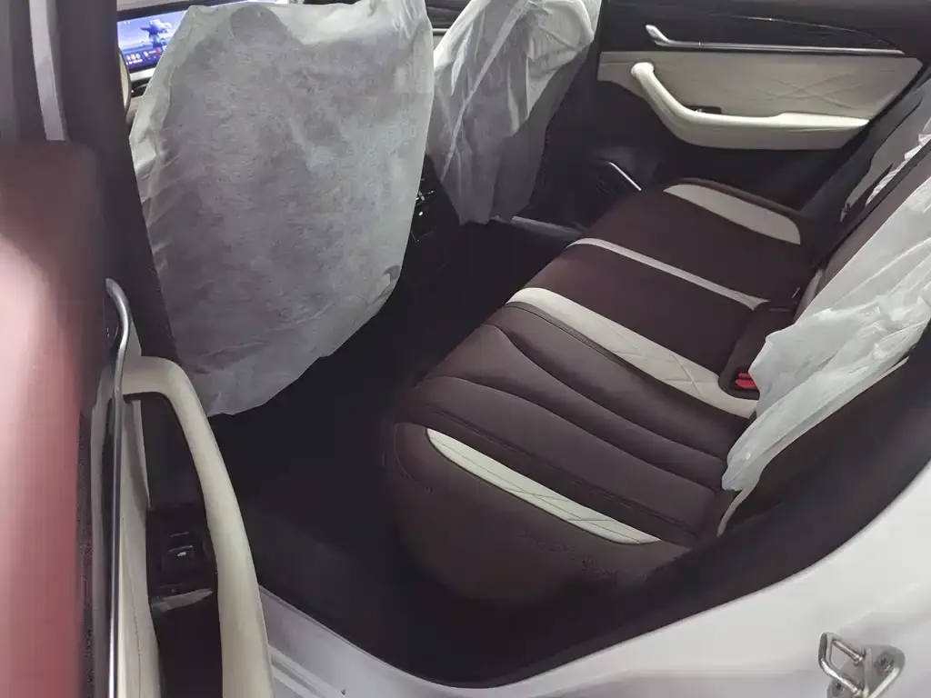 Geely Xingyue L 2024 из CN, фото 7