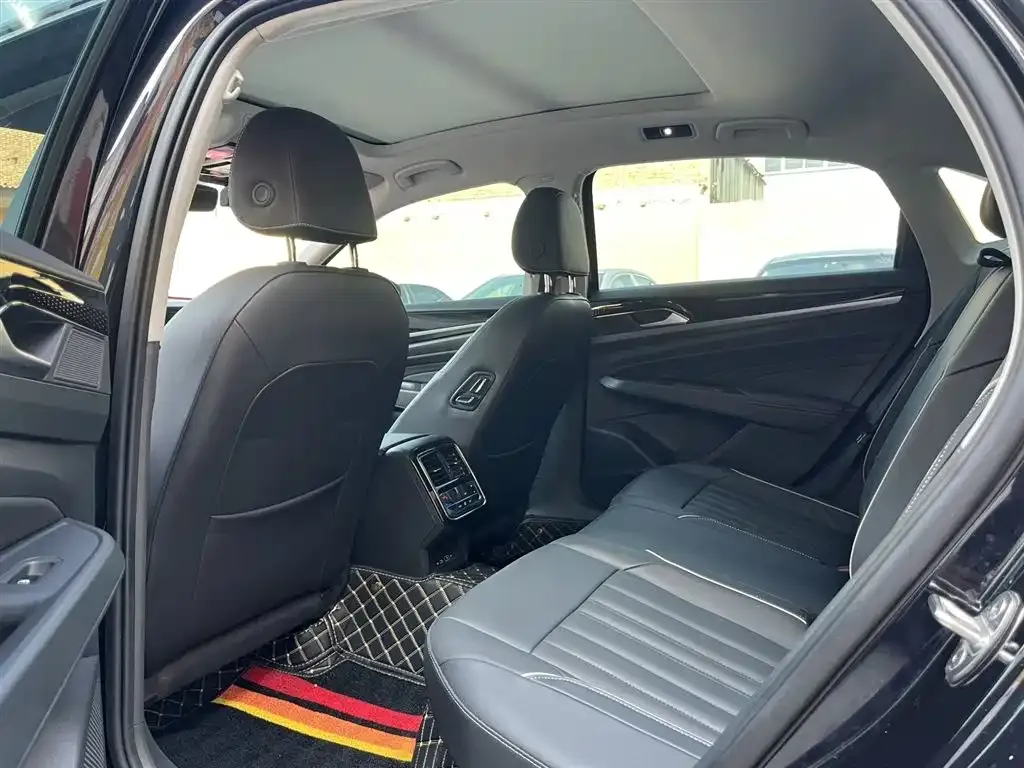 Volkswagen Passat — фото 2