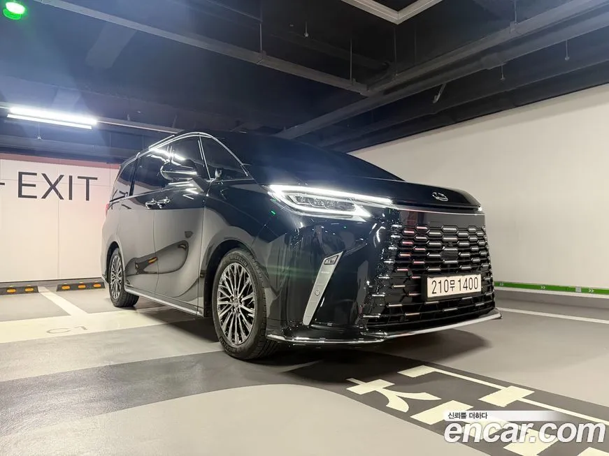 Lexus LM 2025 из KR, фото 2