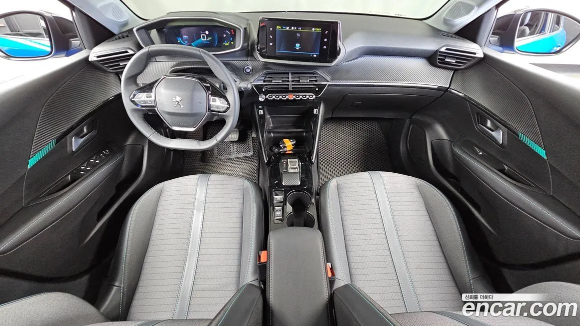 Peugeot 208 2022 из KR, фото 8