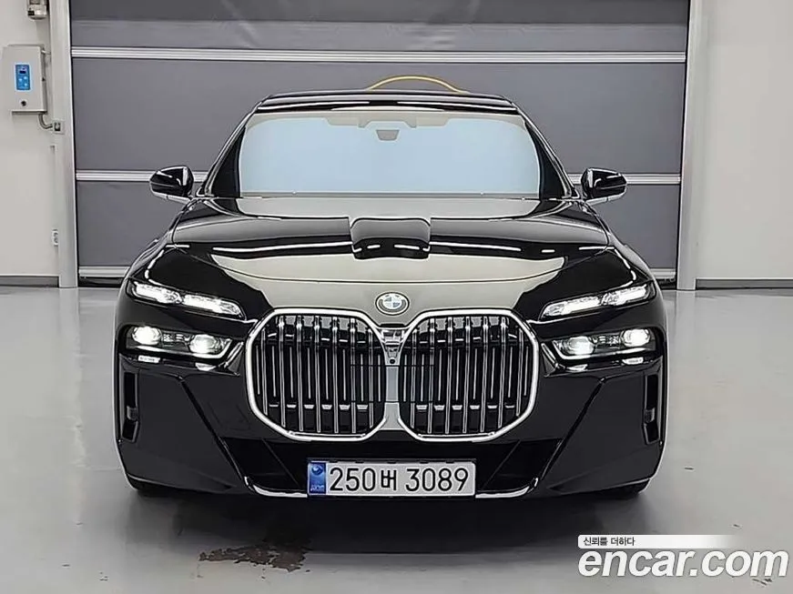 BMW 7-Series 2024 из KR, фото 2