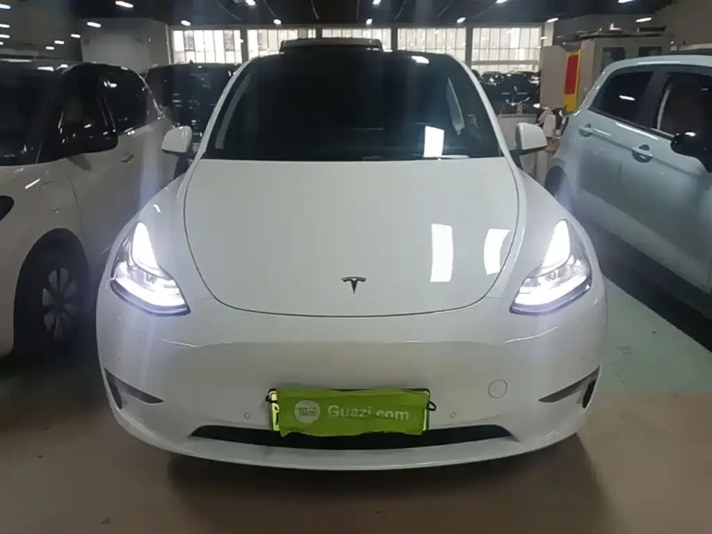 Tesla Model Y — фото 4