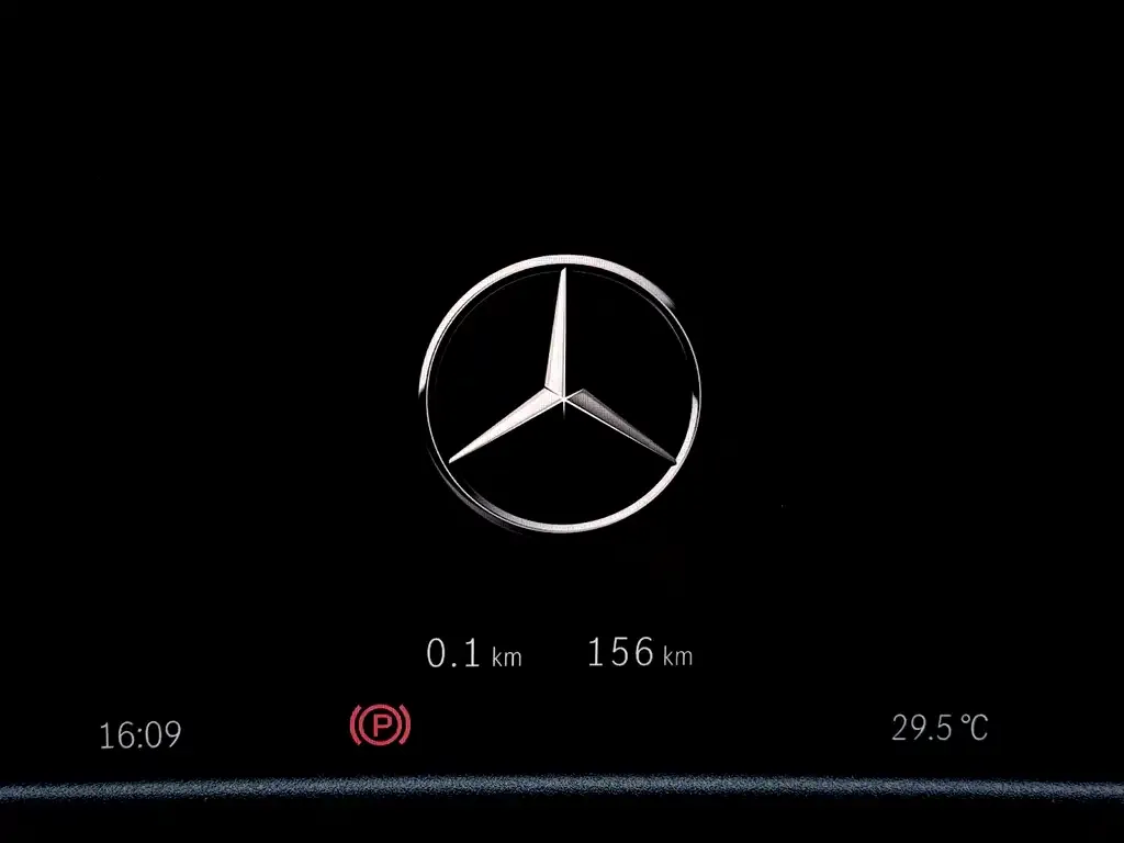 Mercedes-Benz E-Class (Import) — фото 2