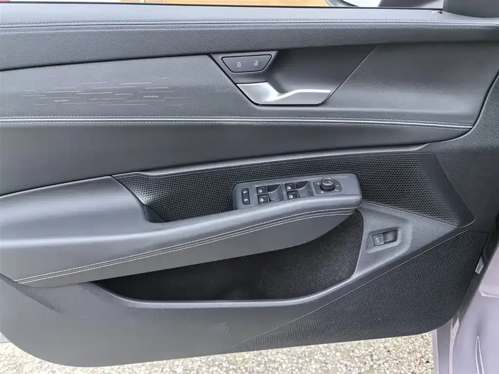Volkswagen Passat — фото 2
