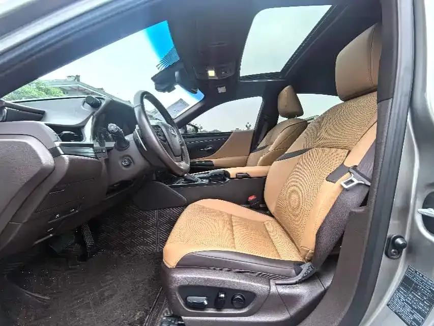 Lexus ES 2021 из CN, фото 2