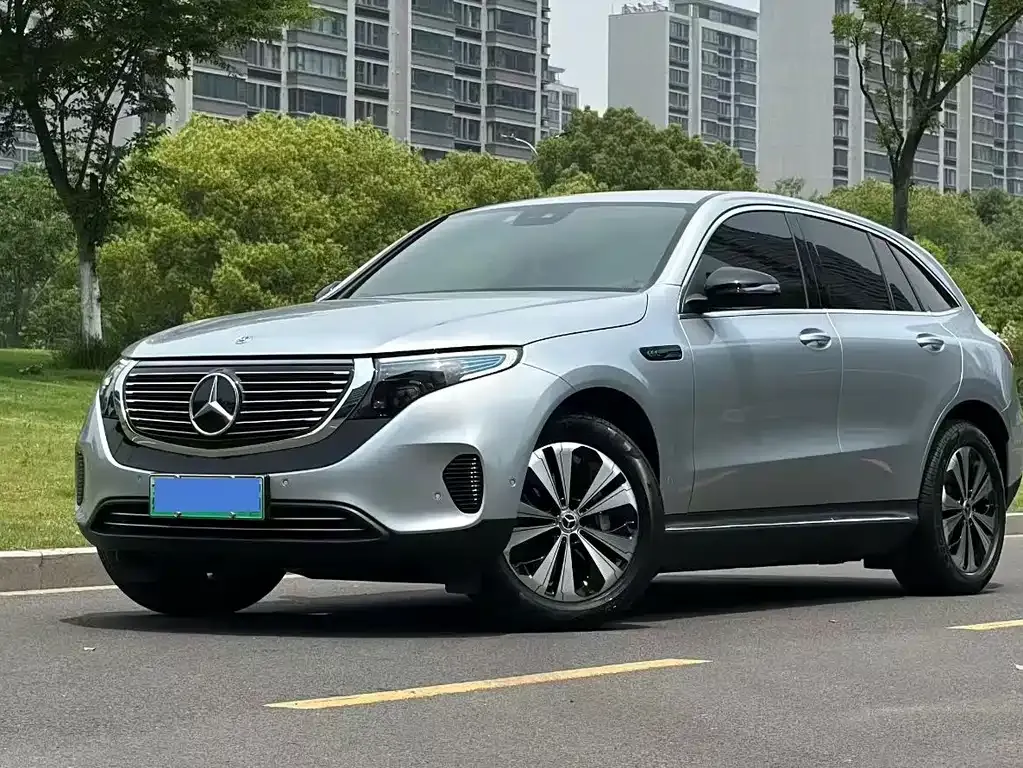 Mercedes-Benz EQC — фото 1
