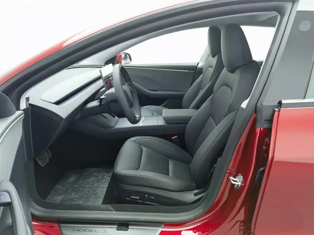 Tesla Model 3 — фото 6