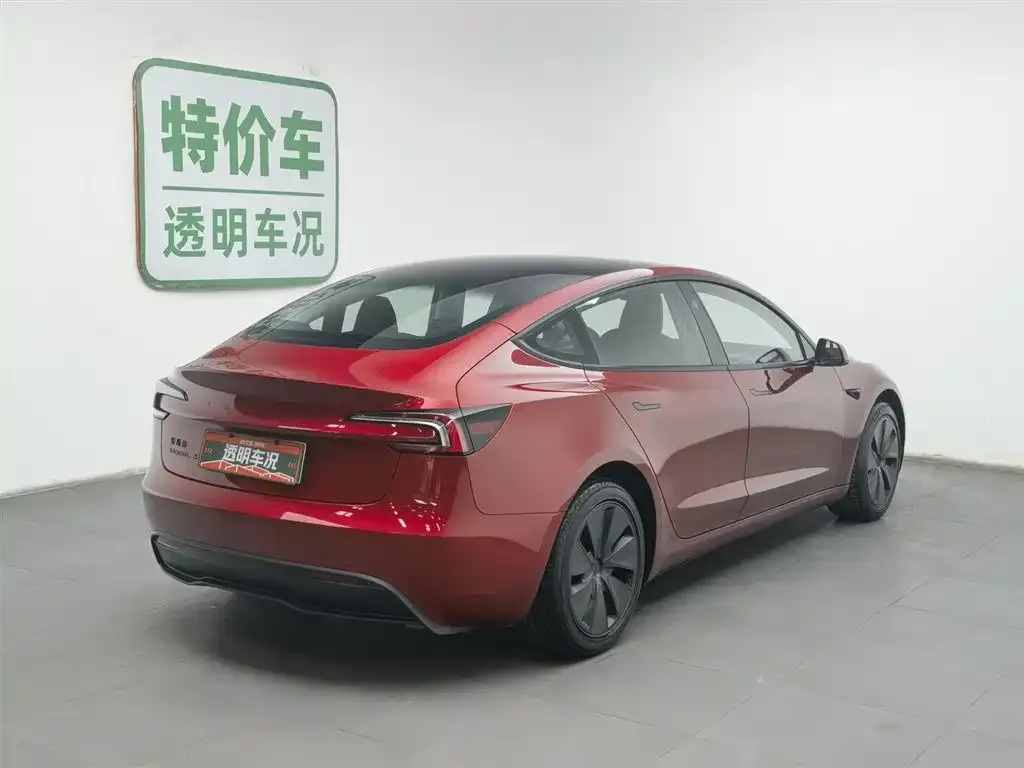 Tesla Model 3 — фото 10