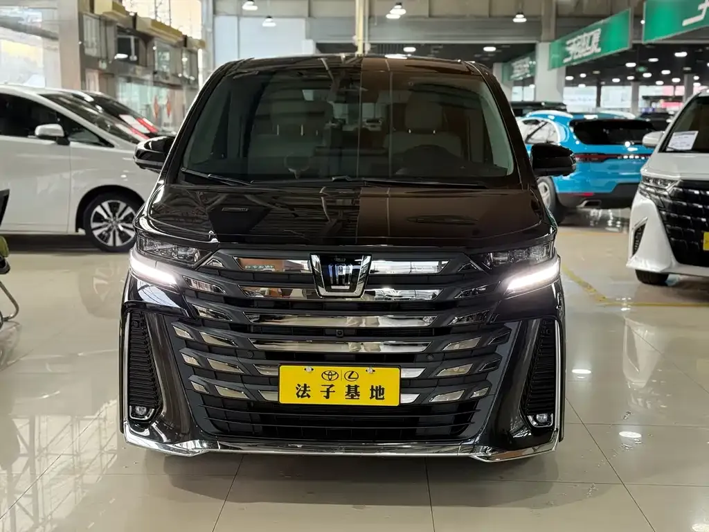 Toyota Vellfire — фото 8