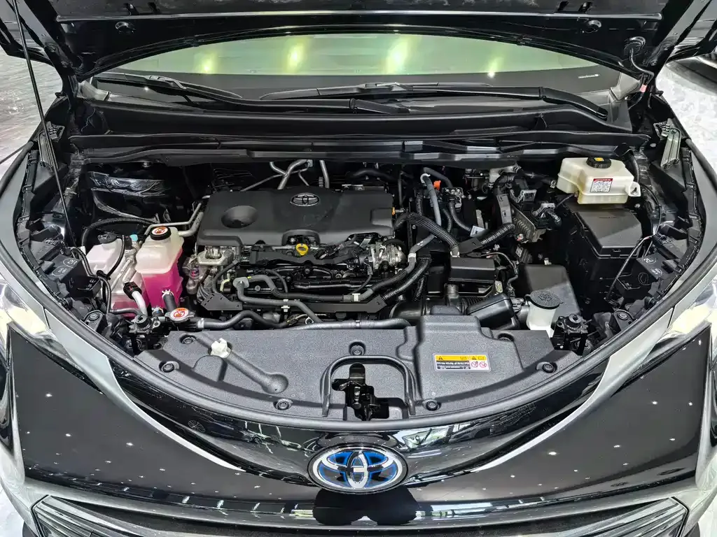 Toyota Sienna — фото 9