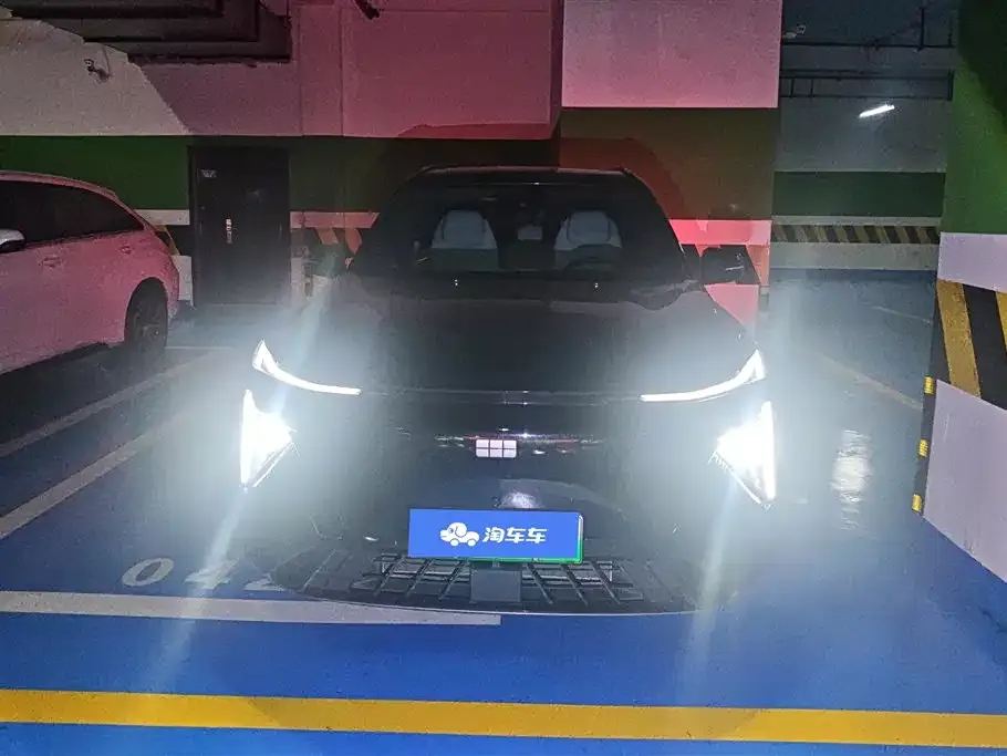 Geely Galaxy L7