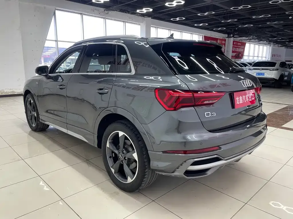 Audi Q3 — фото 6