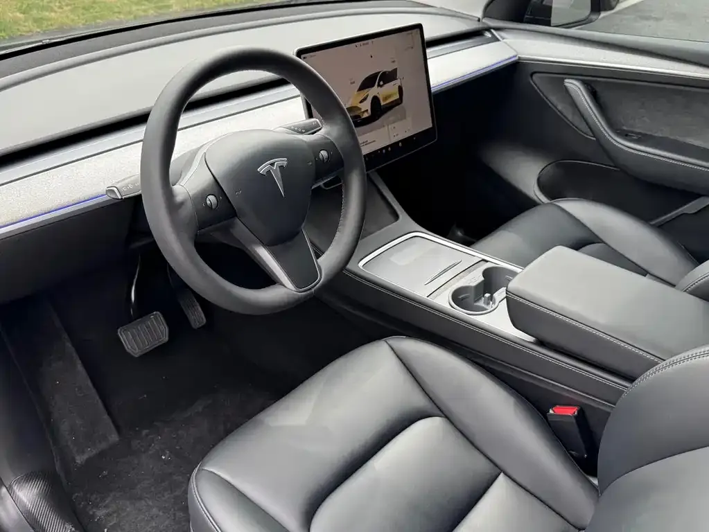 Tesla Model Y — фото 4