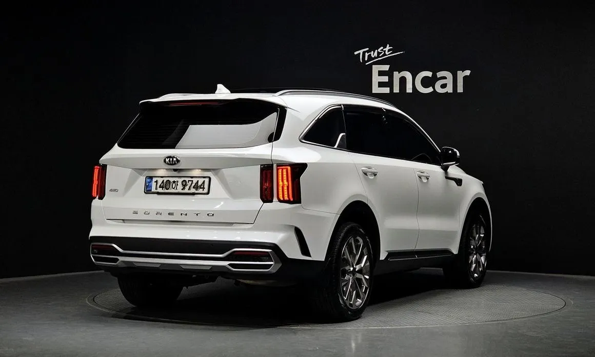 Kia Sorento — фото 6