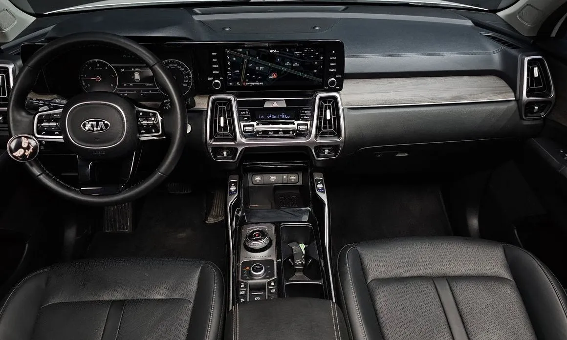 Kia Sorento — фото 5