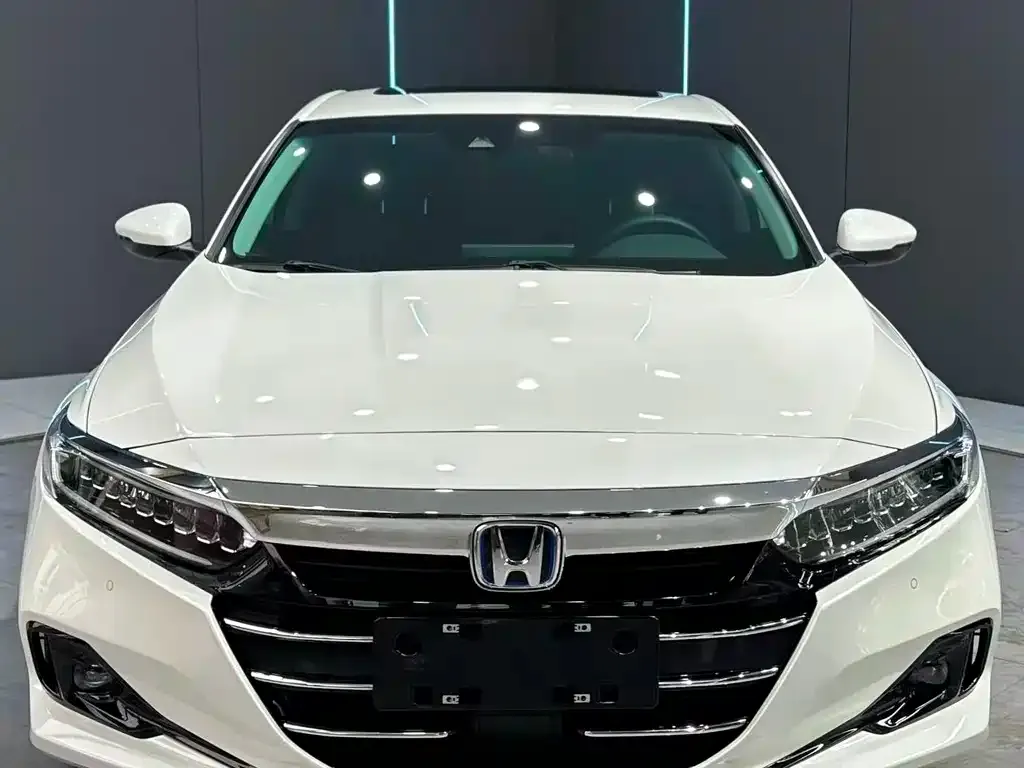 Honda Accord — фото 8