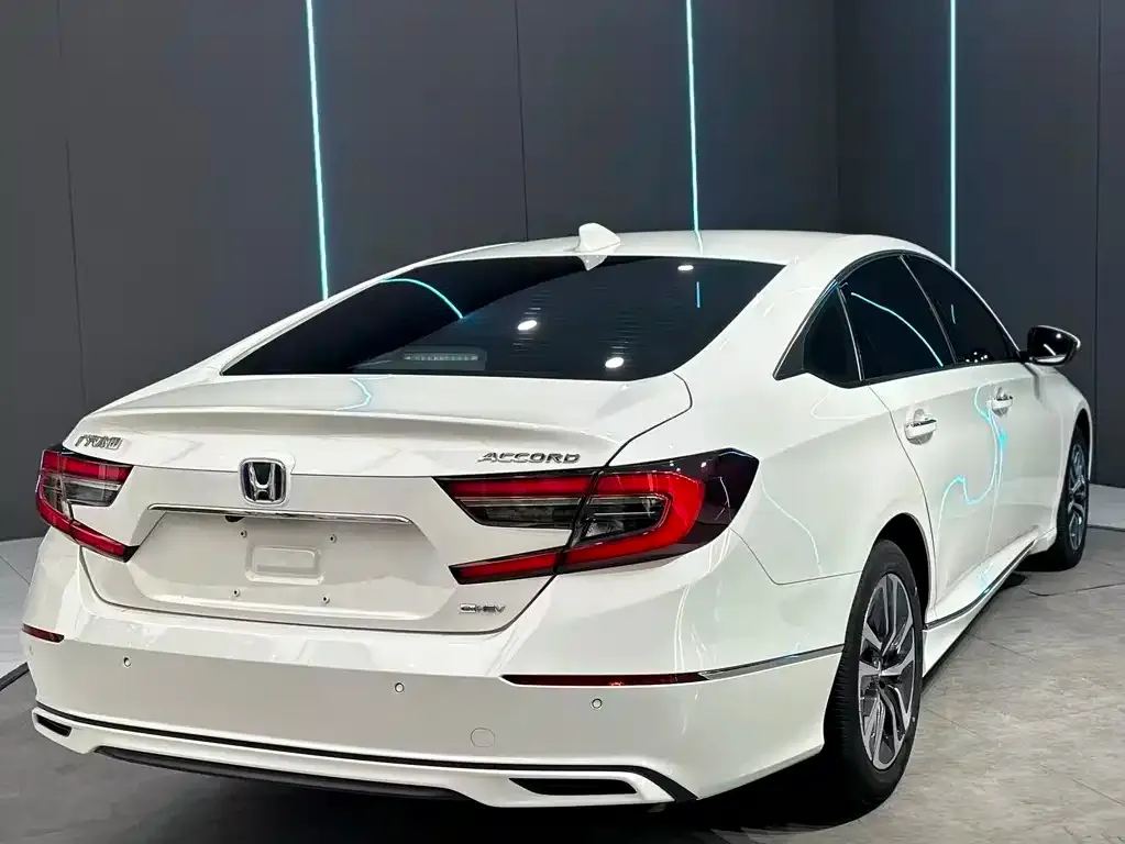 Honda Accord — фото 5
