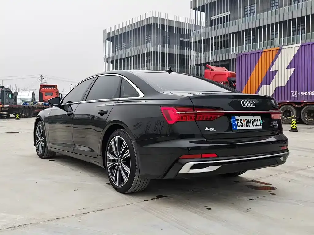 Audi A6L — фото 8