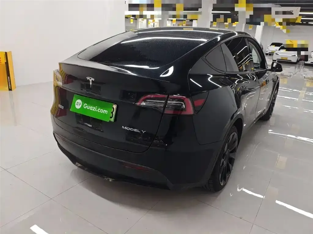 Tesla Model Y — фото 7