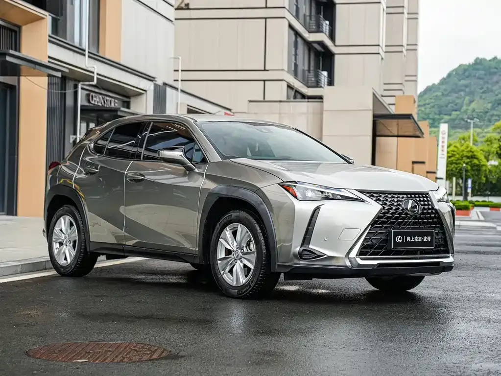 Lexus UX — фото 9