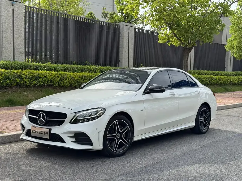 Mercedes-Benz C-Class — фото 1