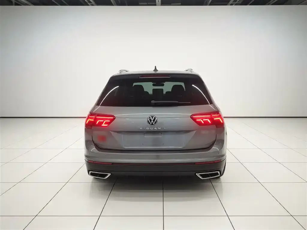 Volkswagen Tiguan L — фото 8