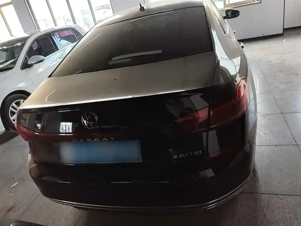 Volkswagen Passat — фото 6