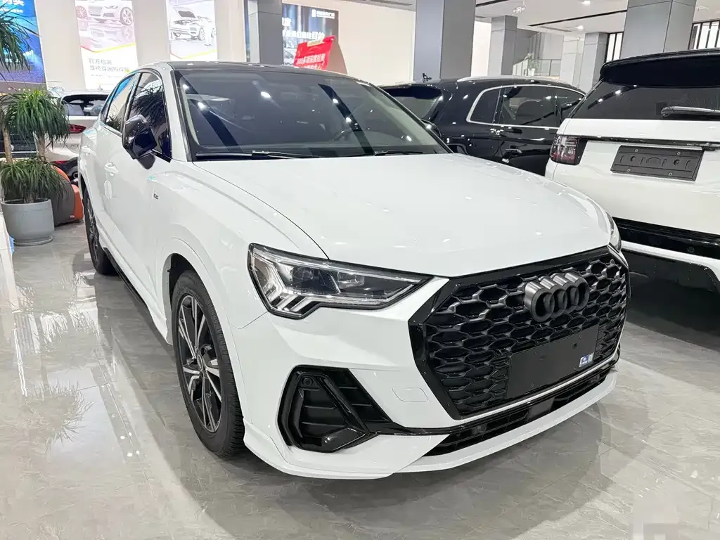 Audi Q3 Sportback — фото 7