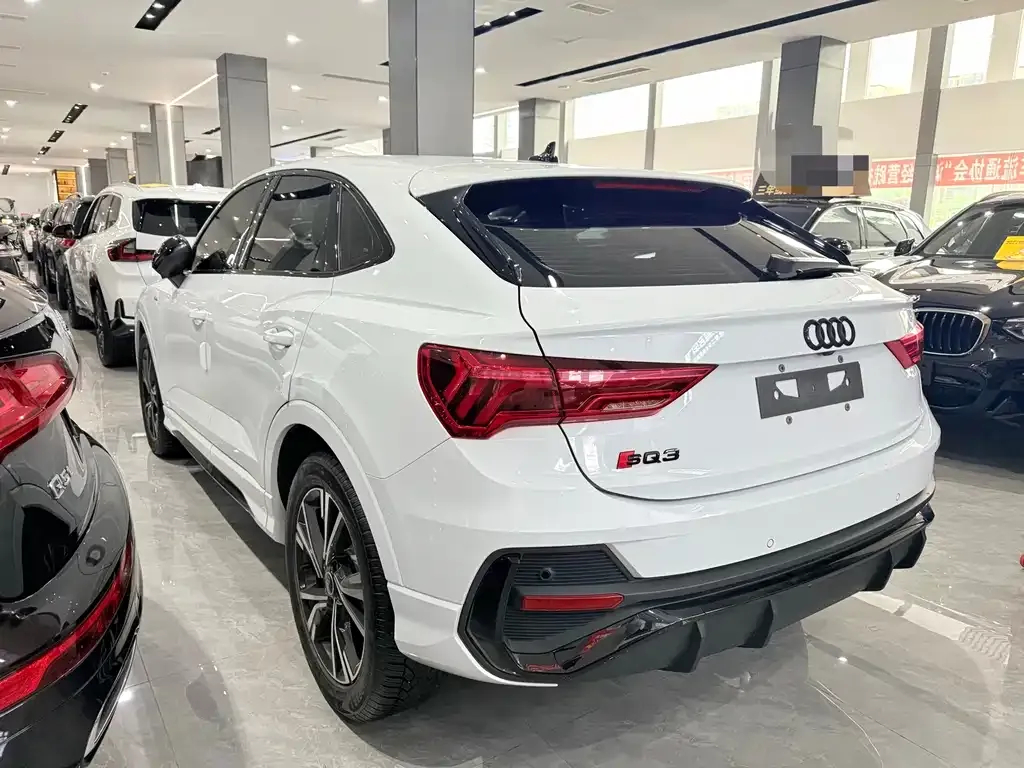 Audi Q3 Sportback — фото 3