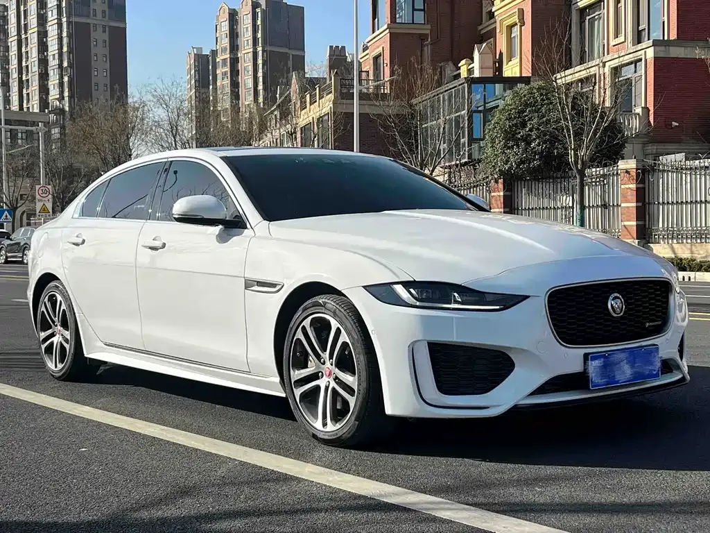 Jaguar XEL — фото 1