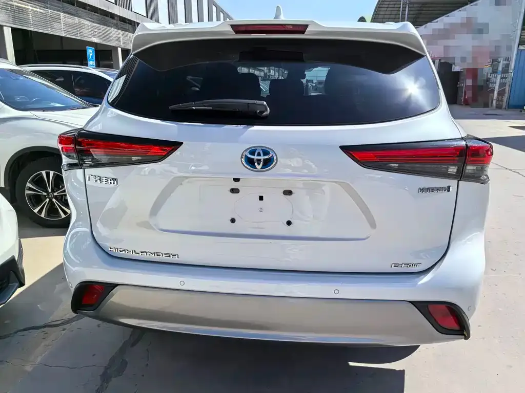 Toyota Highlander — фото 2