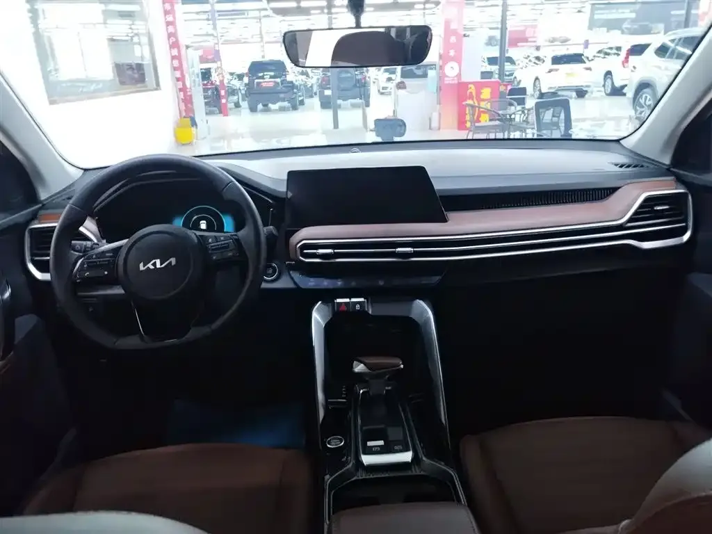 Kia Sportage 2023 из CN, фото 3