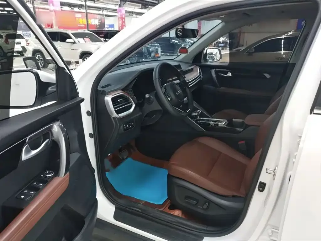 Kia Sportage 2023 из CN, фото 10